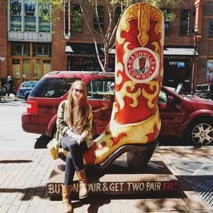 Meet your Posher, Anna